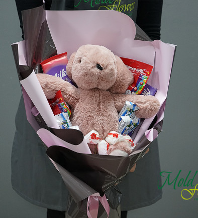 Edible bouquet with plush bunny and chocolates (made to order, 24 hours) photo 394x433